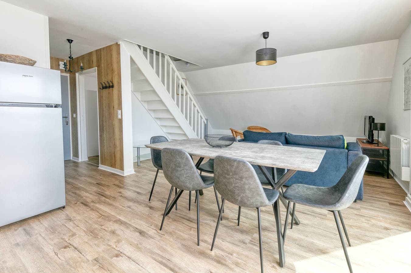Foto 11 von 23: Ferienwohnung 'Bel Appartement - 2min zum Strand' mit Meerblick und Balkon