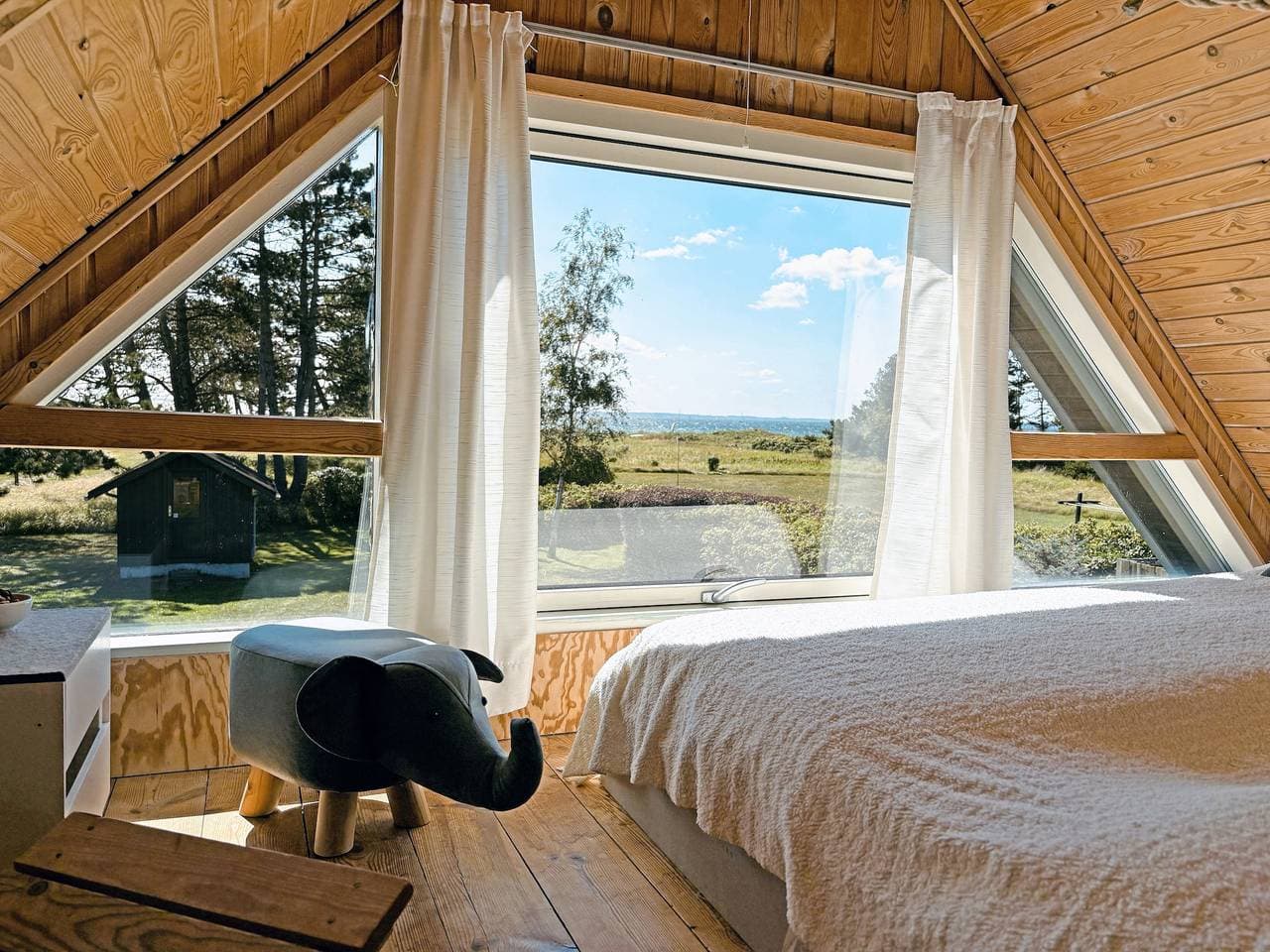 Foto 8 von 23: Gemütliches kleines Ferienhaus mit Meerblick