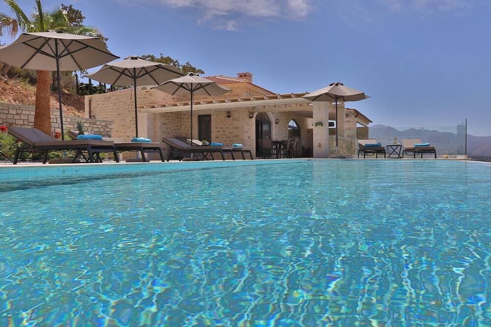 Foto 13 von 30: Villa Aphrodite, grandioser Weitblick, beheizbarer Infinitipool, Privatsphäre!