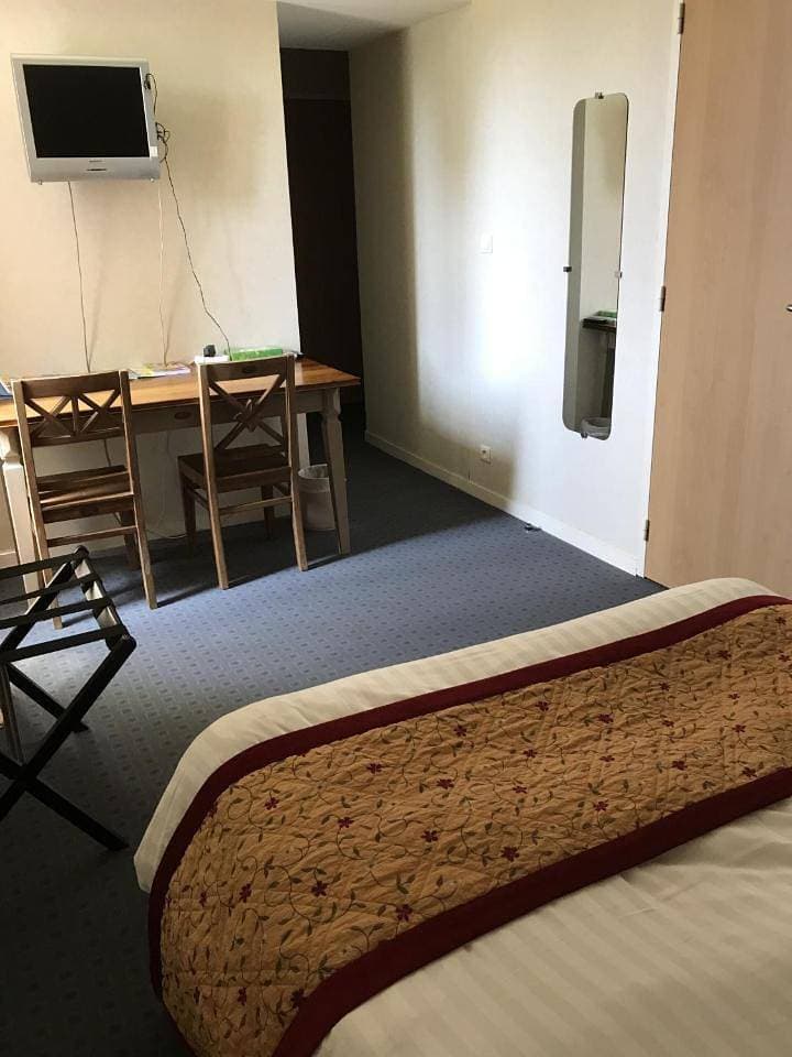 Foto 7 von 9: Small Double Room