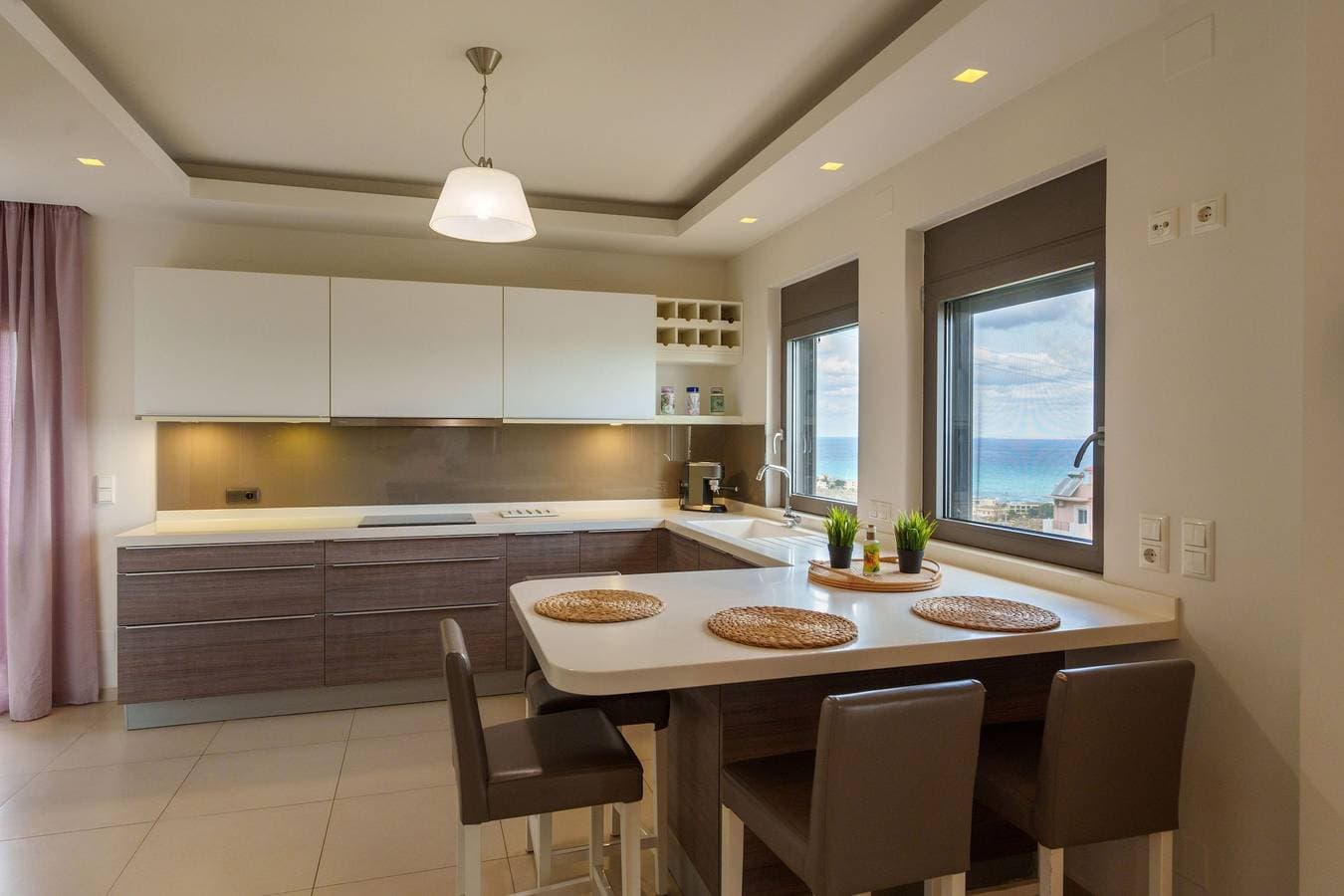Foto 12 von 51: Villa für 8 Personen mit Balkon