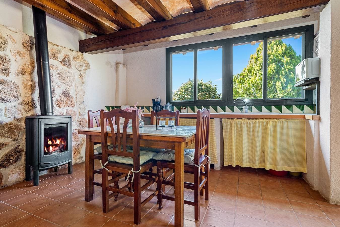 Foto 9 von 41: Finca "Lo Paller" mit Bergblick, Gemeinschaftspool und WLAN