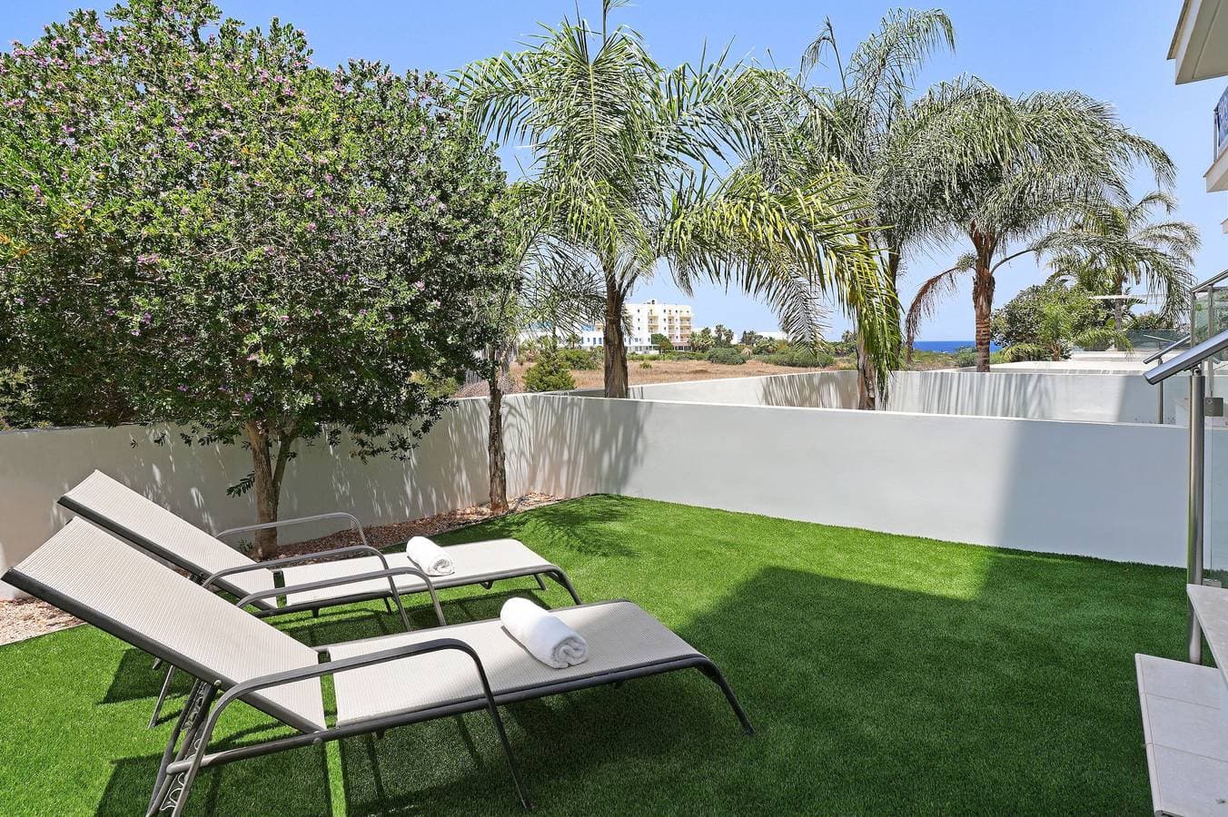 Foto 3 von 36: Ferienwohnung für 3 Personen mit Pool
