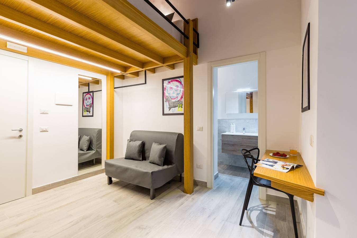 Napoli Street Art Rooms - Brush - Rs 1