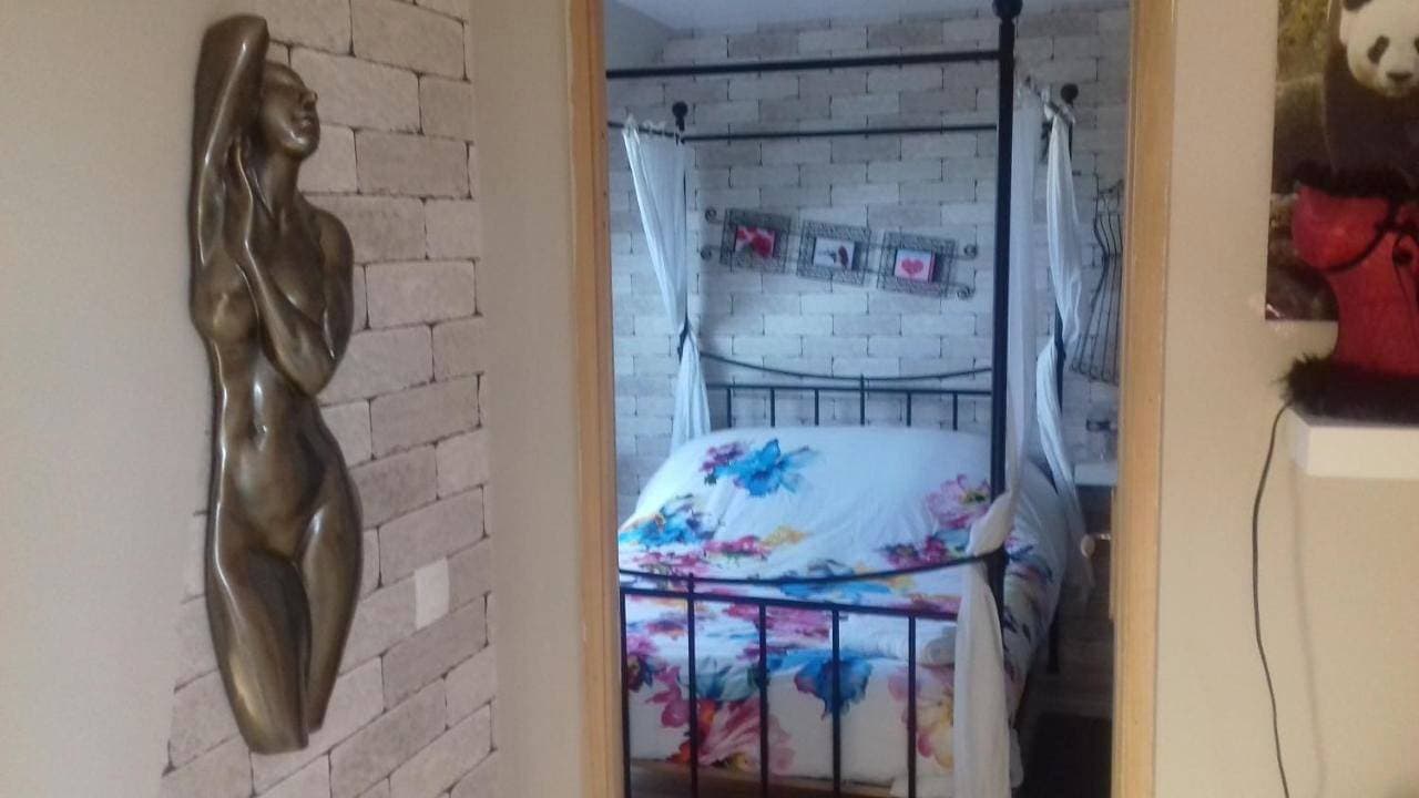 Foto 2 von 10: Small Double Room