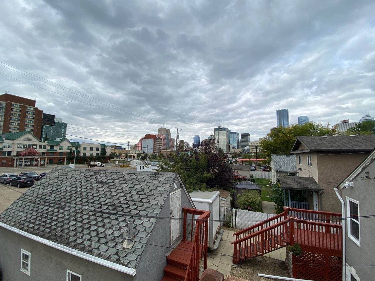 Foto 7 von 22: Beruhigende 1-Zimmer-Einheiten mit Balkon und Stadtblick