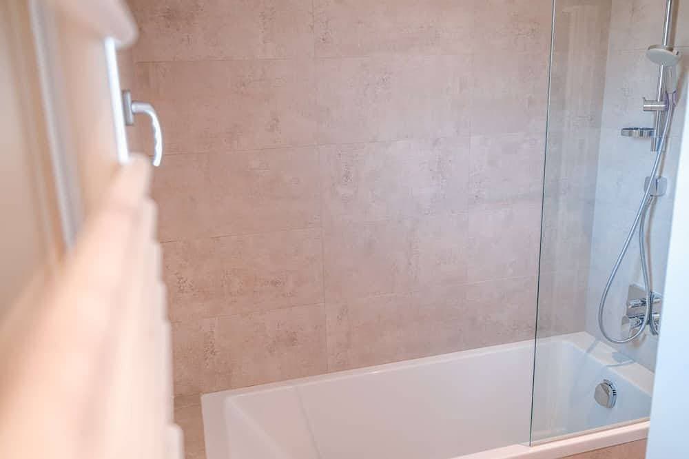 Foto 8 von 30: Private Luxusvilla auf dem Chateau Estate mit Swim Spa