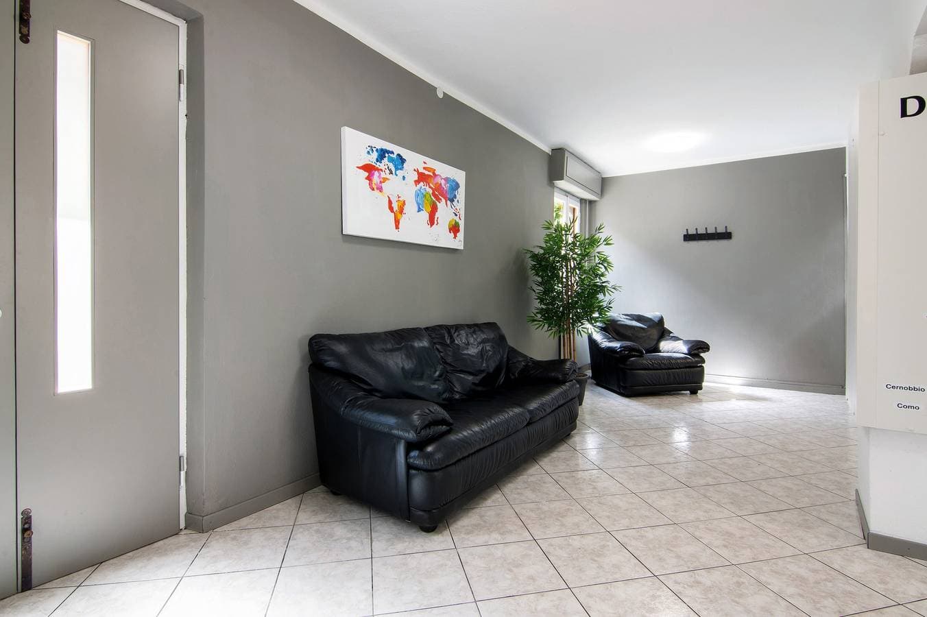 Foto 8 von 24: Ferienwohnung "Dongo Garden" mit privatem Garten & WLAN