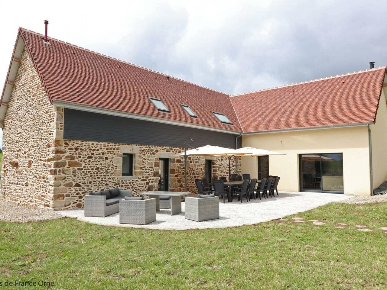 Großes Familienhaus mit Sauna und Garten 1