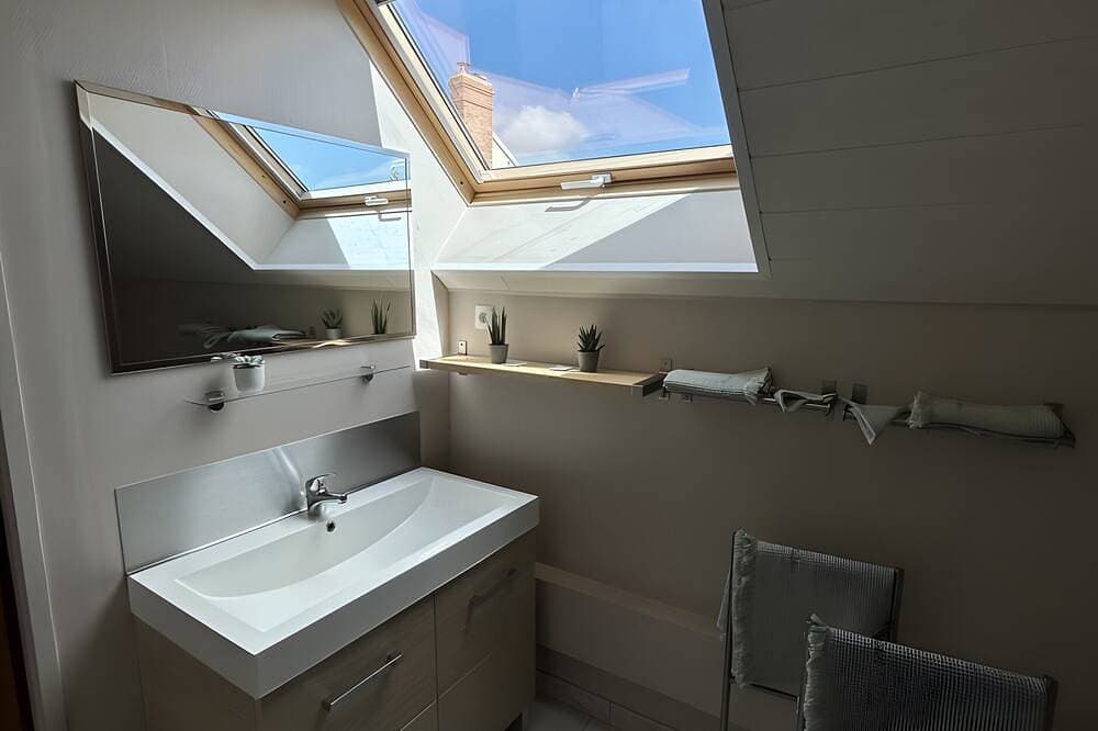 Foto 5 von 17: La maison – Private Suite mit Spa, 3 km vom Meer entfernt