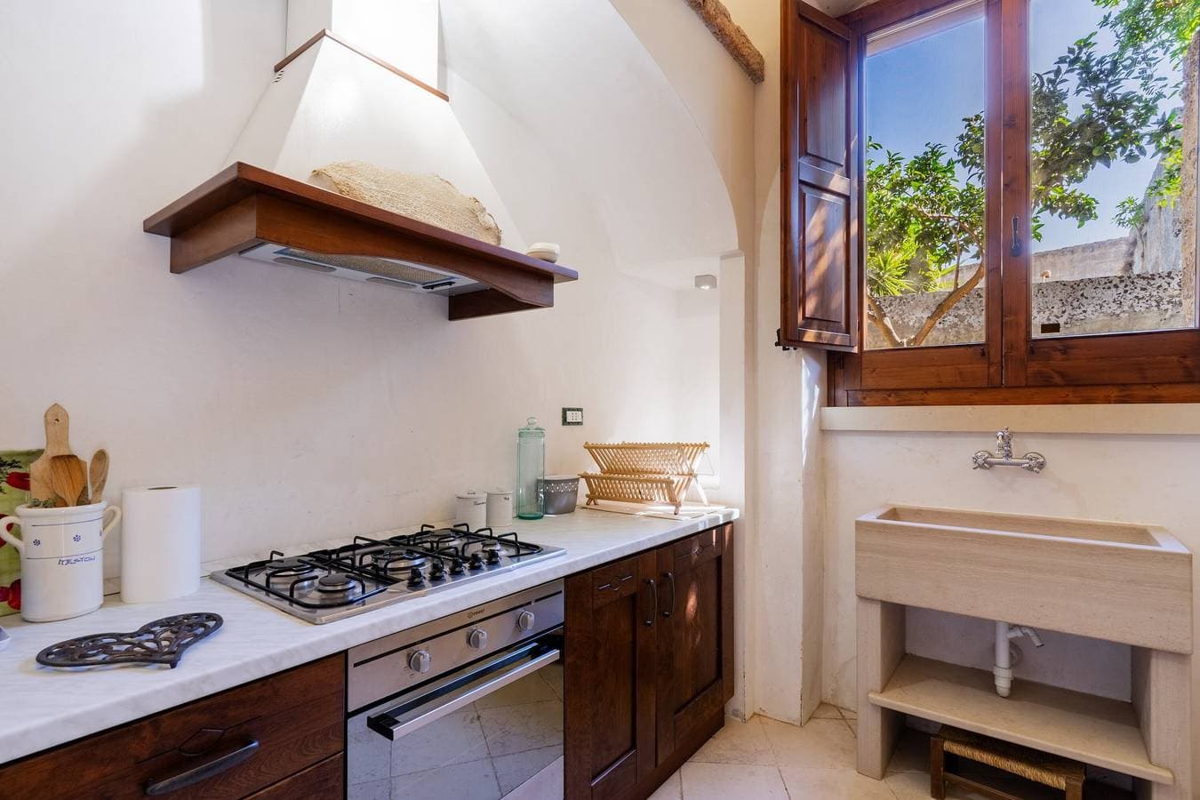 Foto 4 von 29: Ferienwohnung 'Antica Corte Dell'800' mit Privatterrasse, WLAN und Klimaanlage