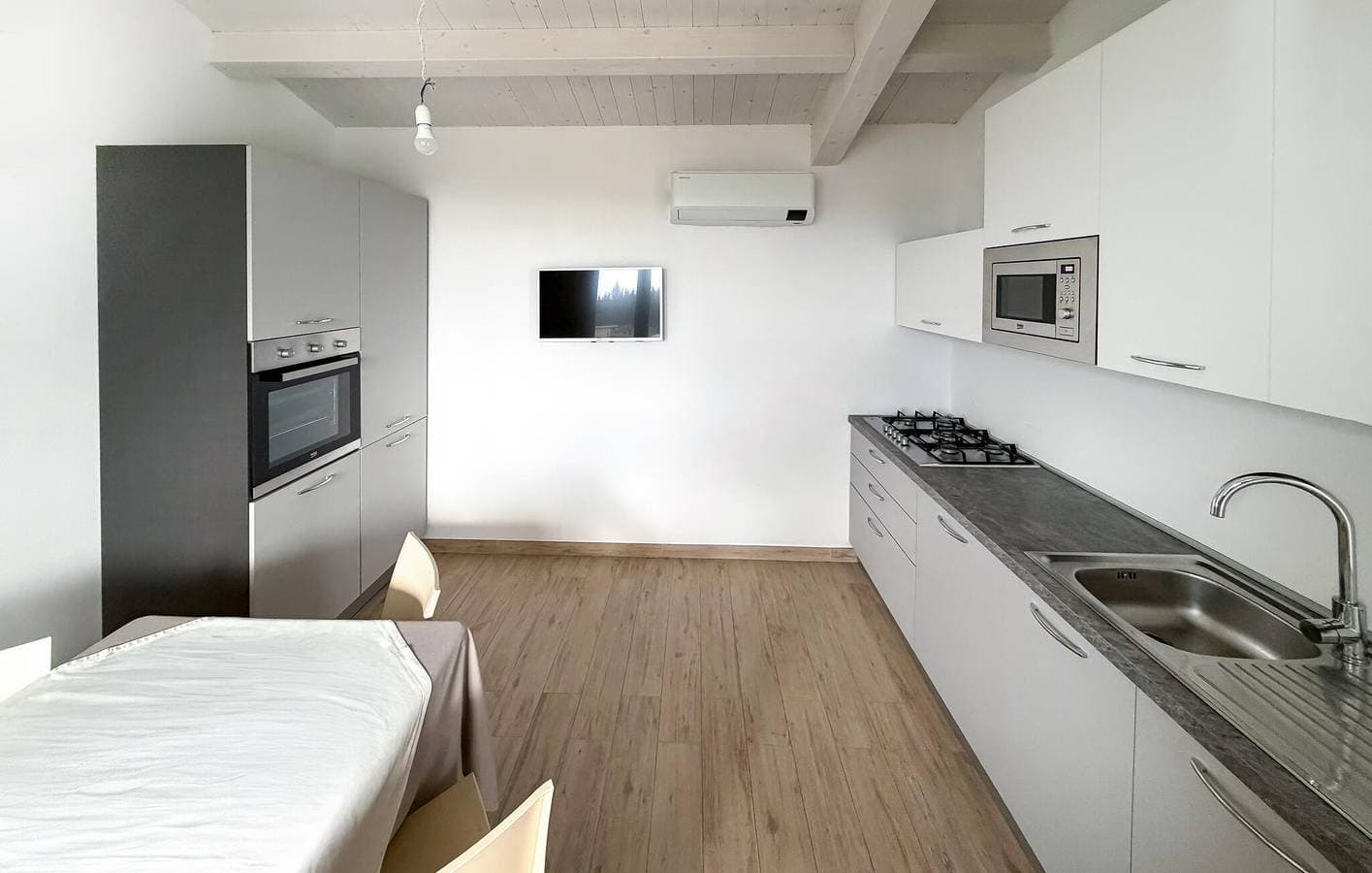 Foto 5 von 13: Gemütliches Apt mit AC, Pool, Parkplatz & Garten