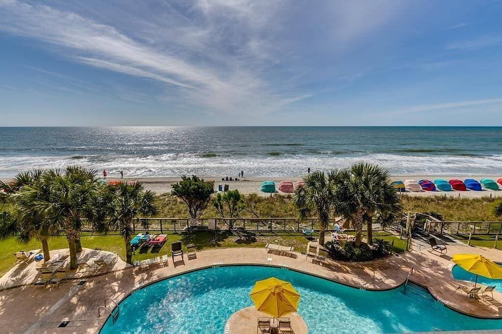 Foto 6 von 33: Luxury Oceanfront Studio mit großem Balkon am Meer - von Luxury Beach Rentals