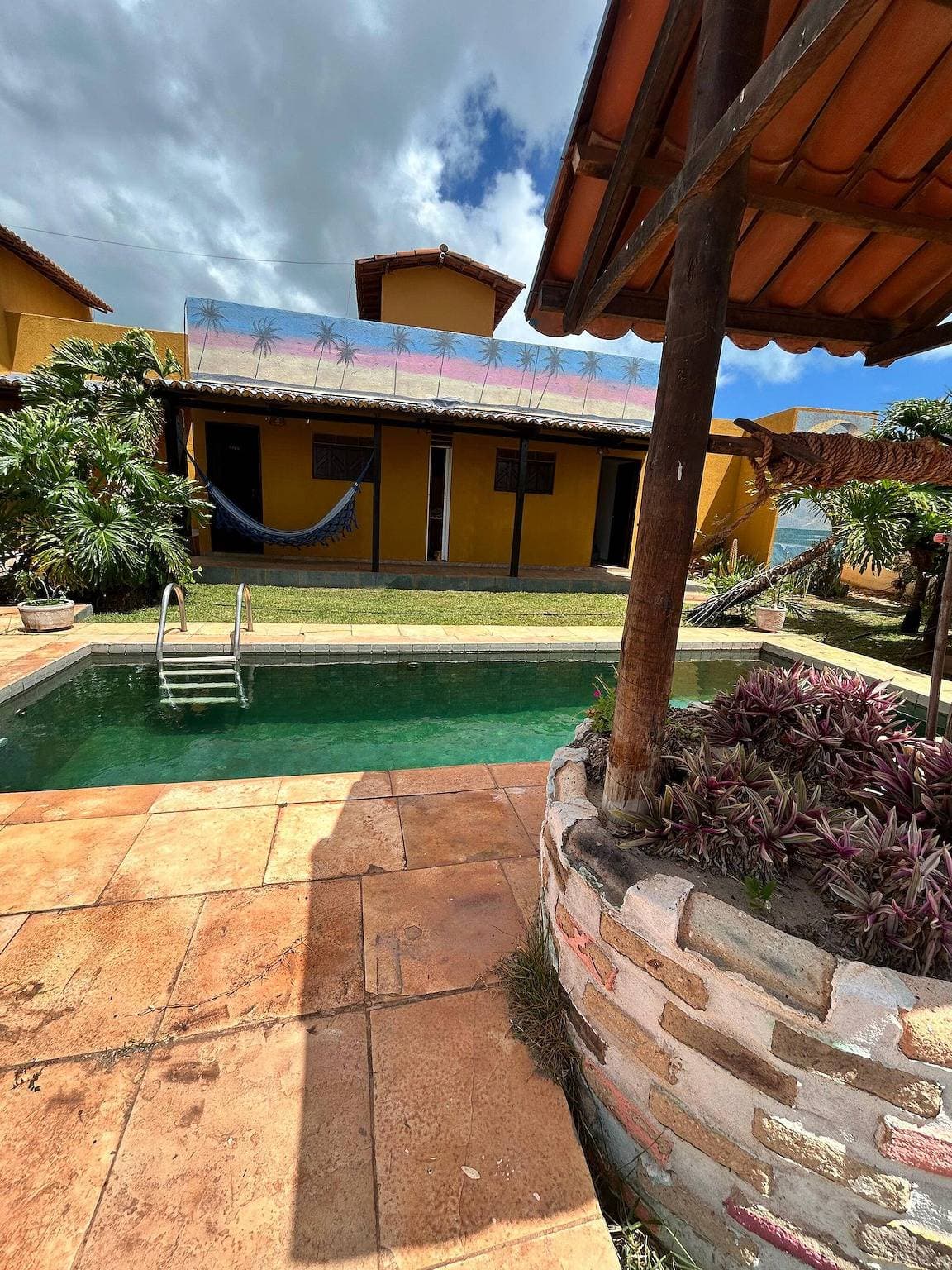 Schönes und gemütliches Zimmer mit Pool 1