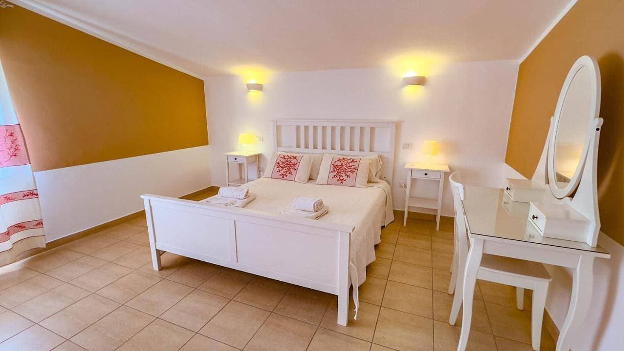 Foto 2 von 16: Double Room with Private Bathroom