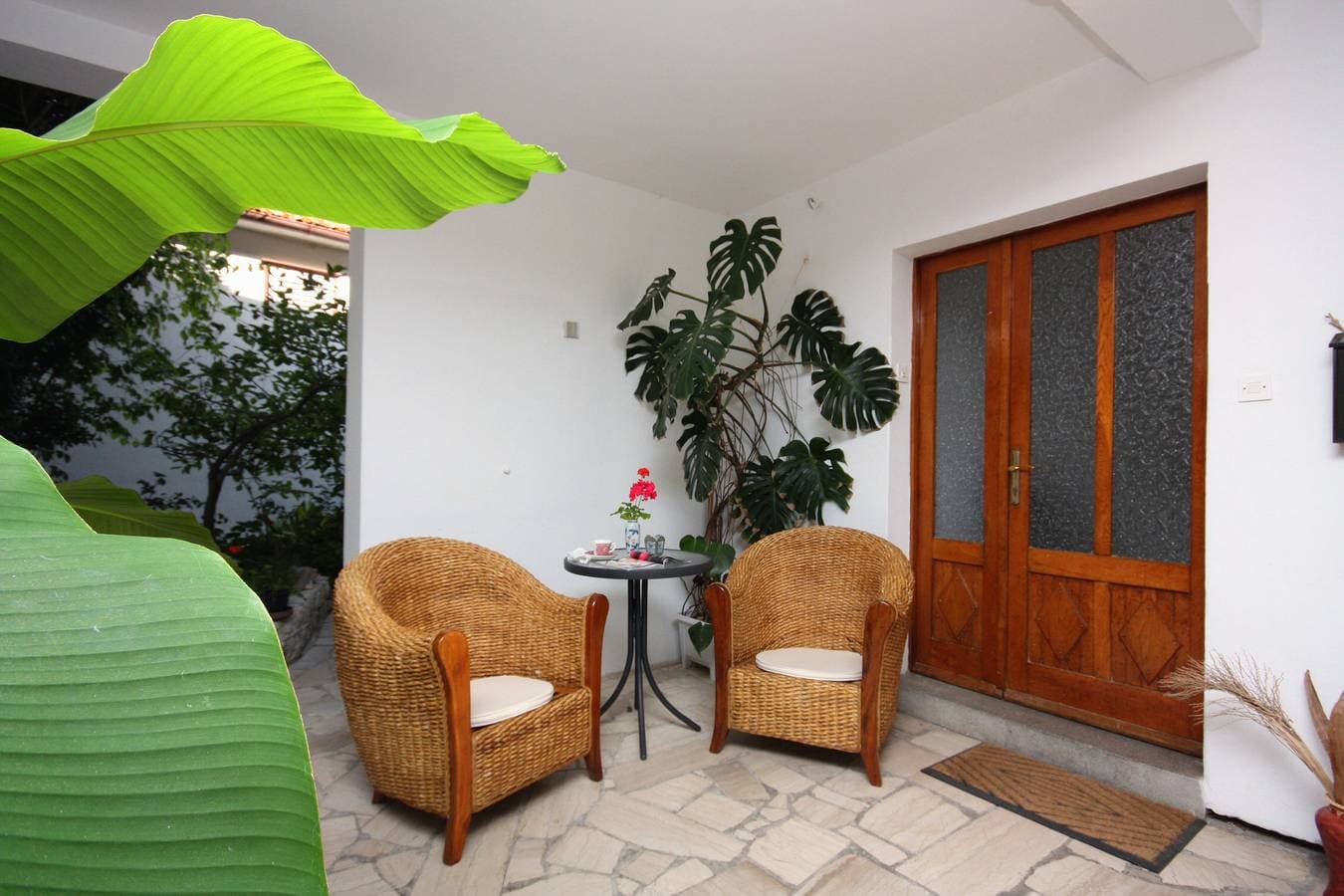 Foto 5 von 20: Zimmer mit Balkon und Meerblick Banjol, Rab S-5077-b