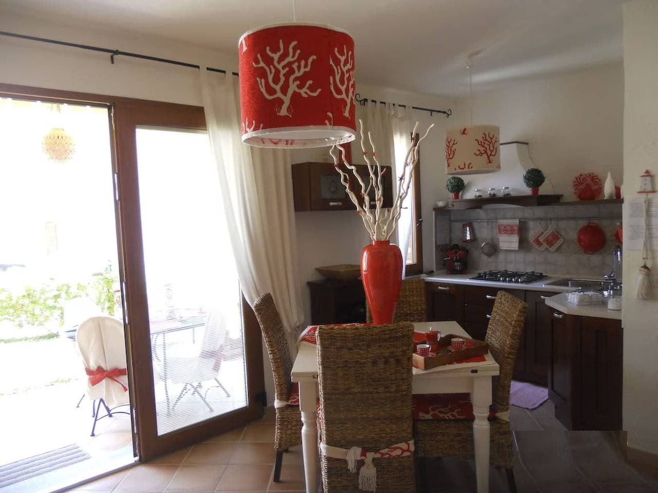 Foto 10 von 56: Haus 'Red Coral' mit Gemeinschaftspool
