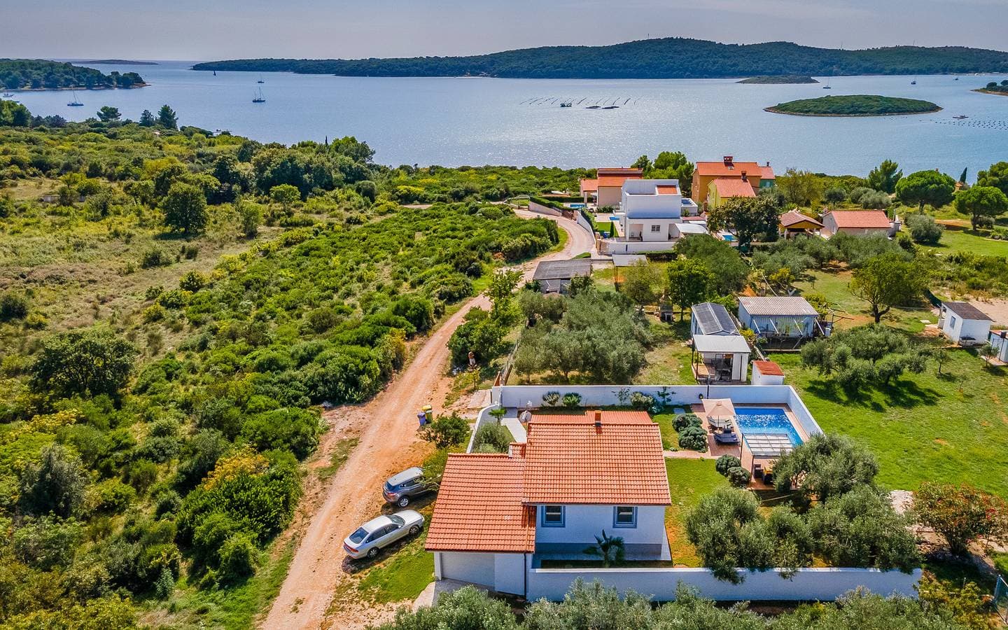 Foto 4 von 84: Villa für 4 Personen mit Pool