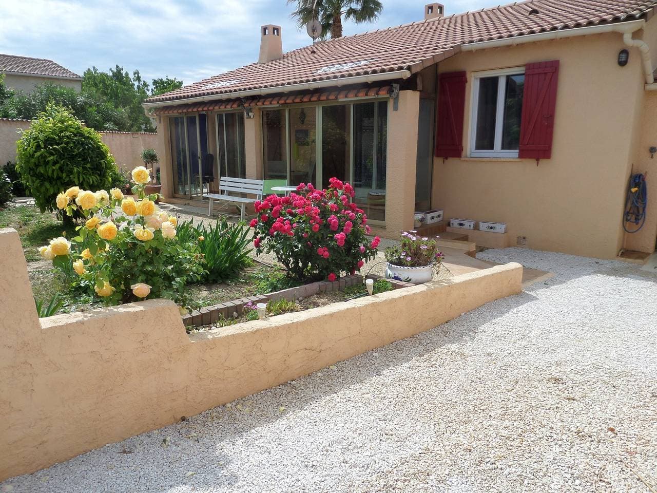 Charmantes Haus in La Londe-les-Maures, eingezäunter Garten 1