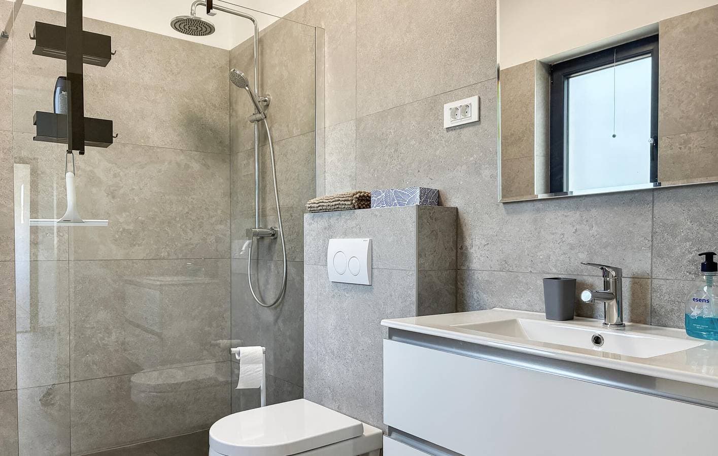 Foto 9 von 26: Gemütliche 1-Zimmer-Wohnung in der Nähe von Novigradsko More mit Außenpool
