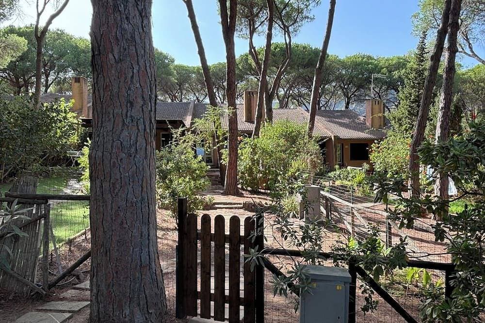 Foto 10 von 30: Charmantes, neu renoviertes Ferienhaus am Meer mit Garten