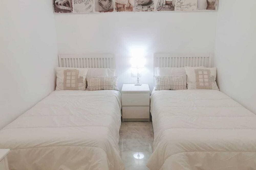 Foto 4 von 22: Luxuswohnung in Estepona mit Terrasse und Parkplatz