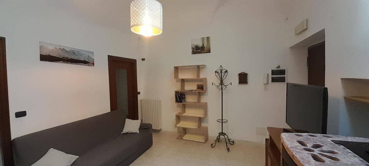Foto 8 von 27: Two-Bedroom Apartment