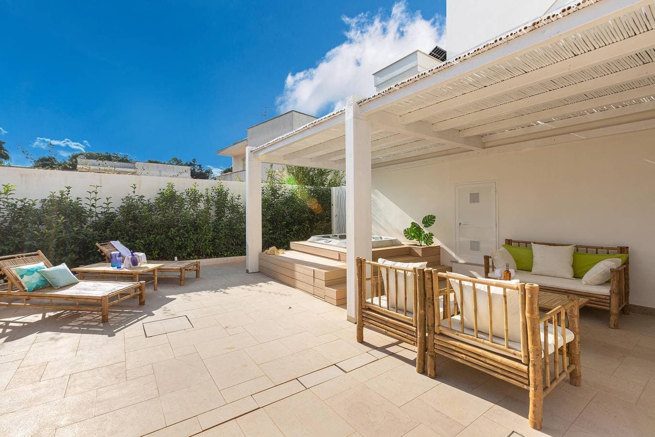 Foto 4 von 16: Zimmer für 4 Personen mit Pool
