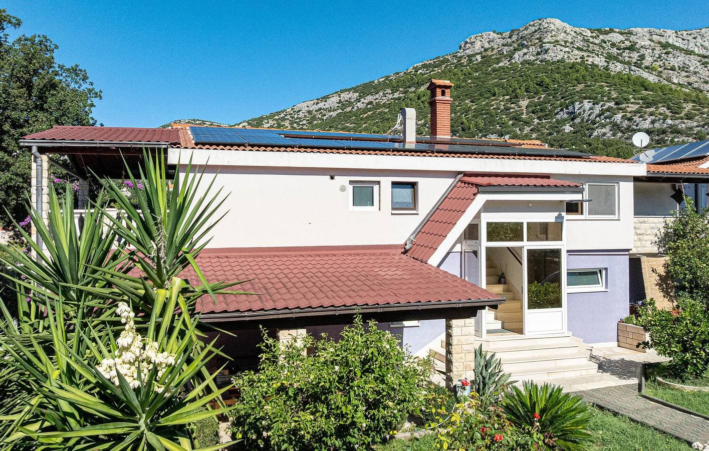 Foto 2 von 20: Gemütliche Ferienwohnung mit Terrasse, WLAN und Parkplatz in der Nähe des Strandes Tri Žala