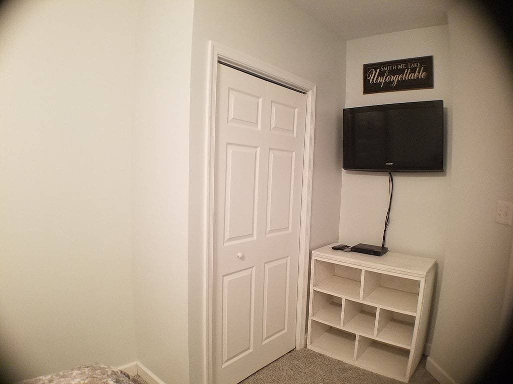 Foto 13 von 21: #116 Pointe - 1  Bedroom Lakefront Condo at Mariners Sml