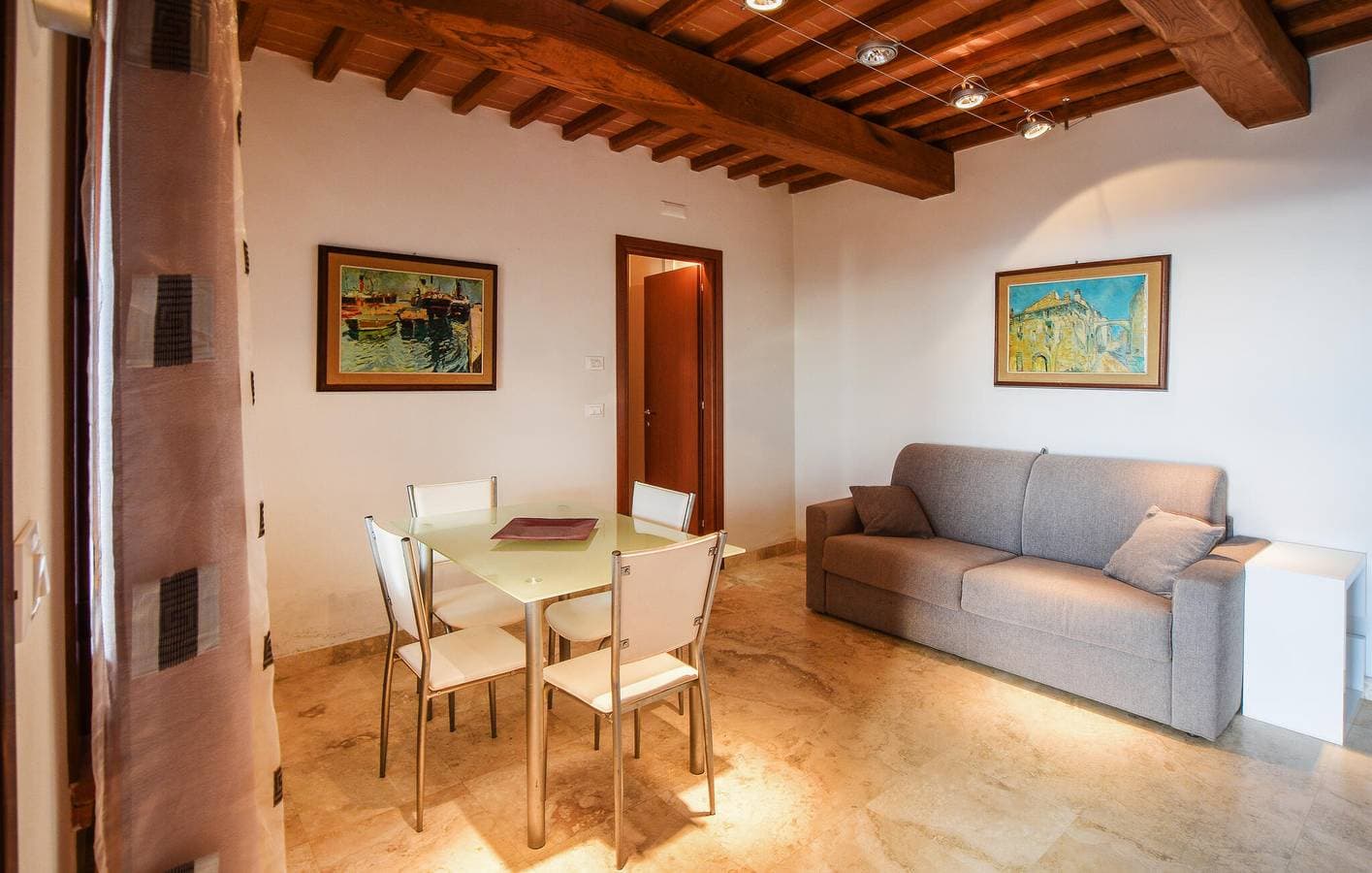 Foto 13 von 23: Monteverdi Marittimo Wohnung mit Pool und Küche
