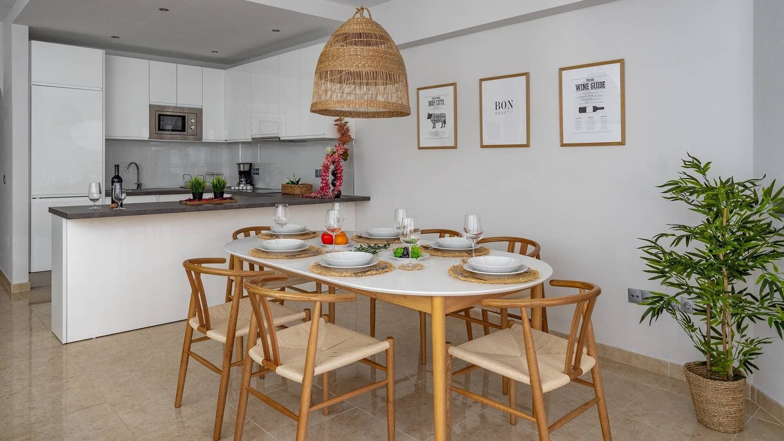 Foto 5 von 48: Ferienwohnung für 6 Personen mit Terrasse