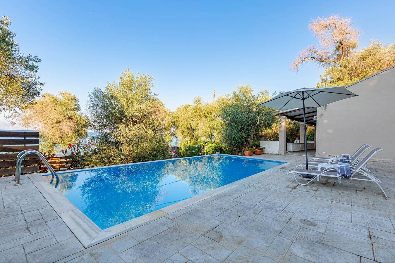 Foto 6 von 30: Ferienhaus für 4 Personen mit Pool