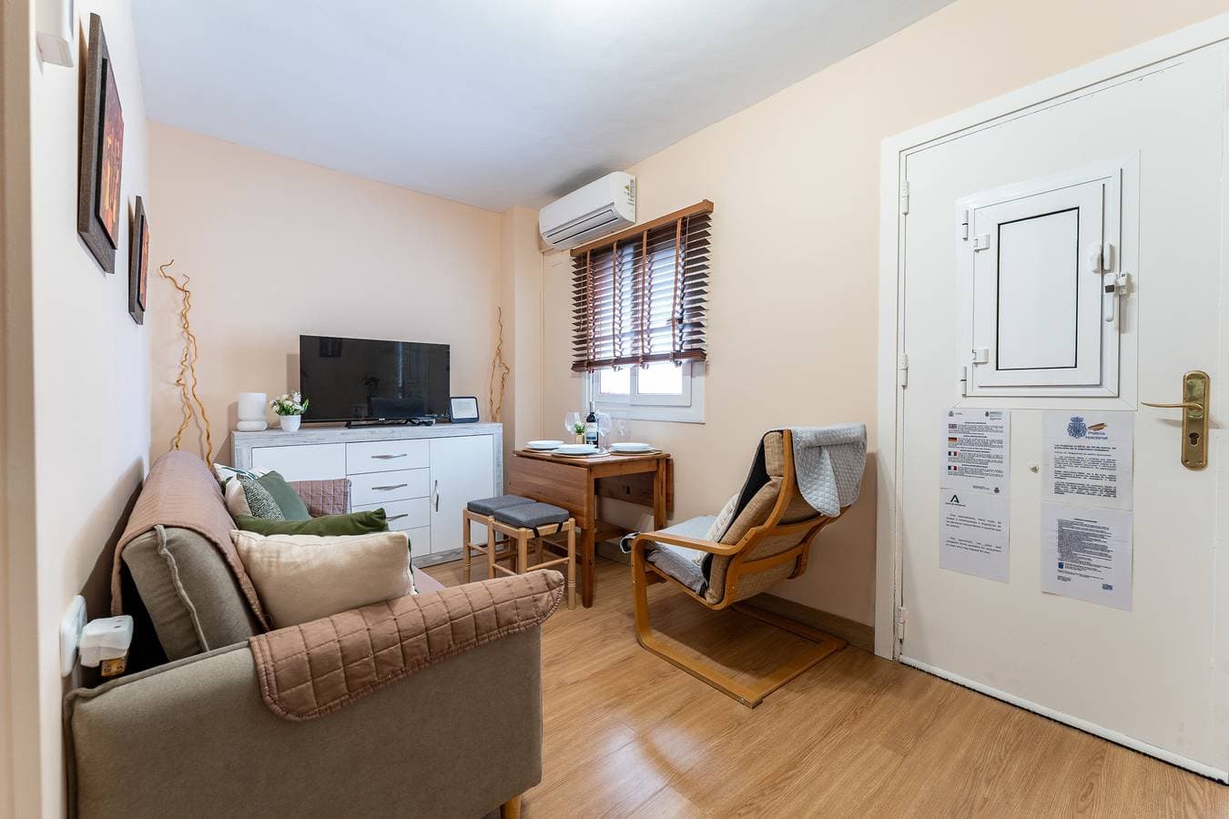 MalagaSuite El Palo Beach House 1
