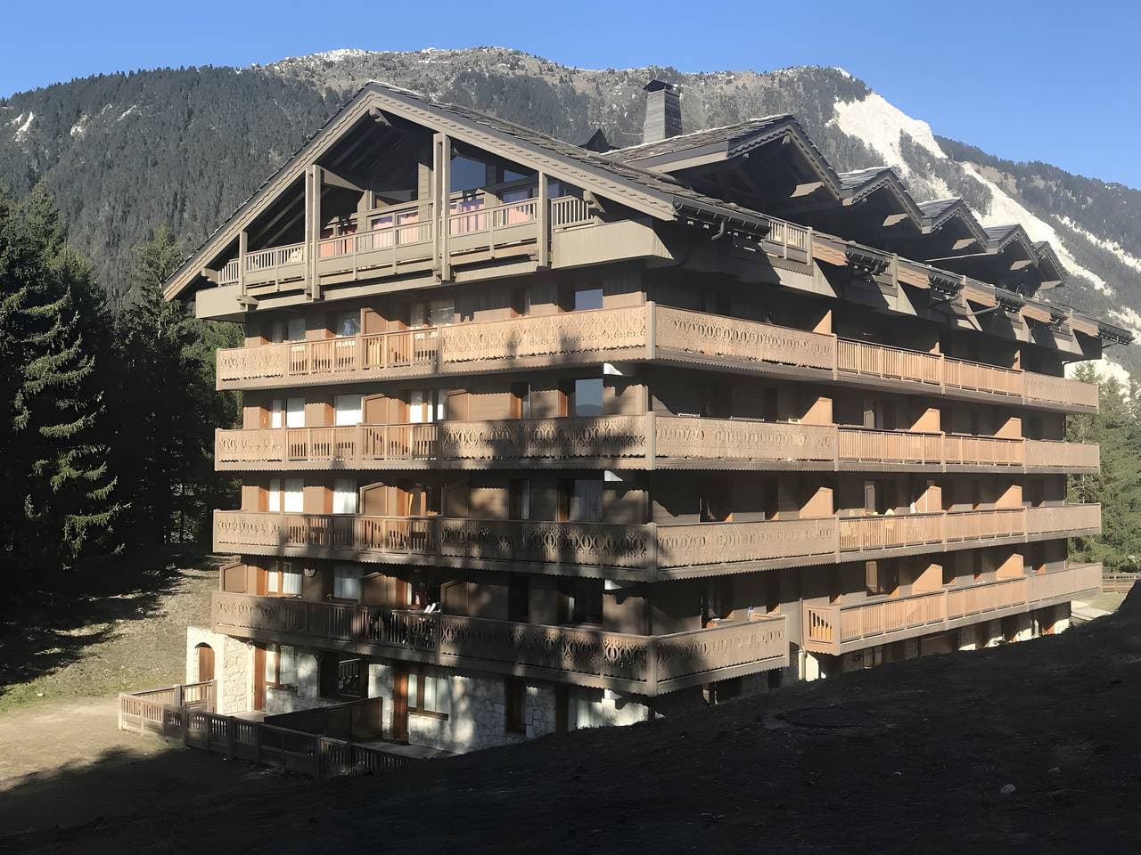 Foto 2 von 19: Apartment 'Ski In-out Courchevel 1650' mit Bergblick, Balkon und WLAN