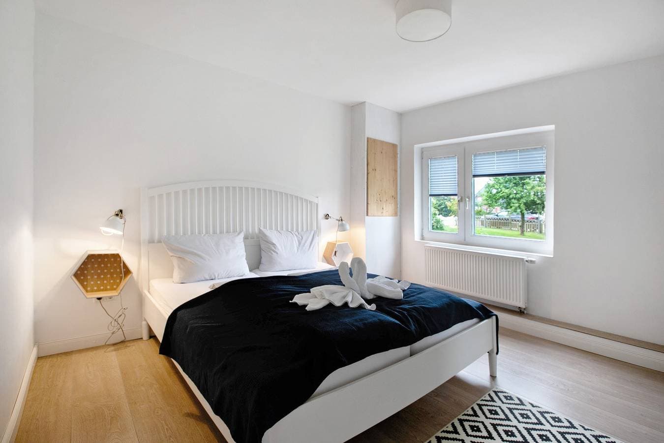 Foto 12 von 25: Ferienhaus 'Haushälfte Am Süderhafen' mit privater Terrasse, Garten und WLAN