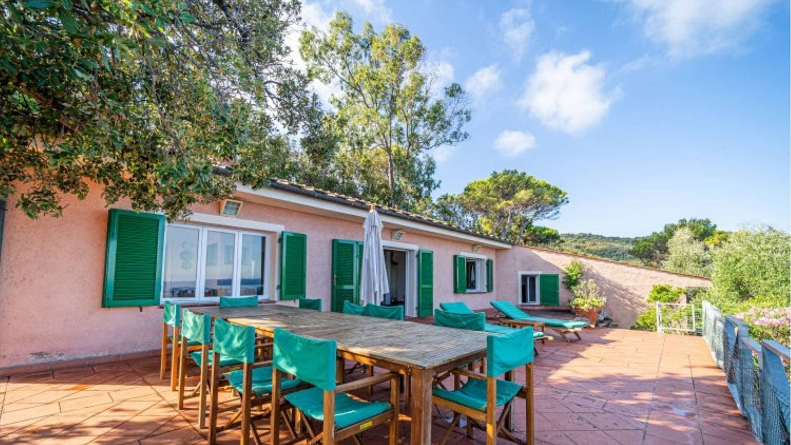 Foto 5 von 38: Villa für 8 Personen mit Terrasse