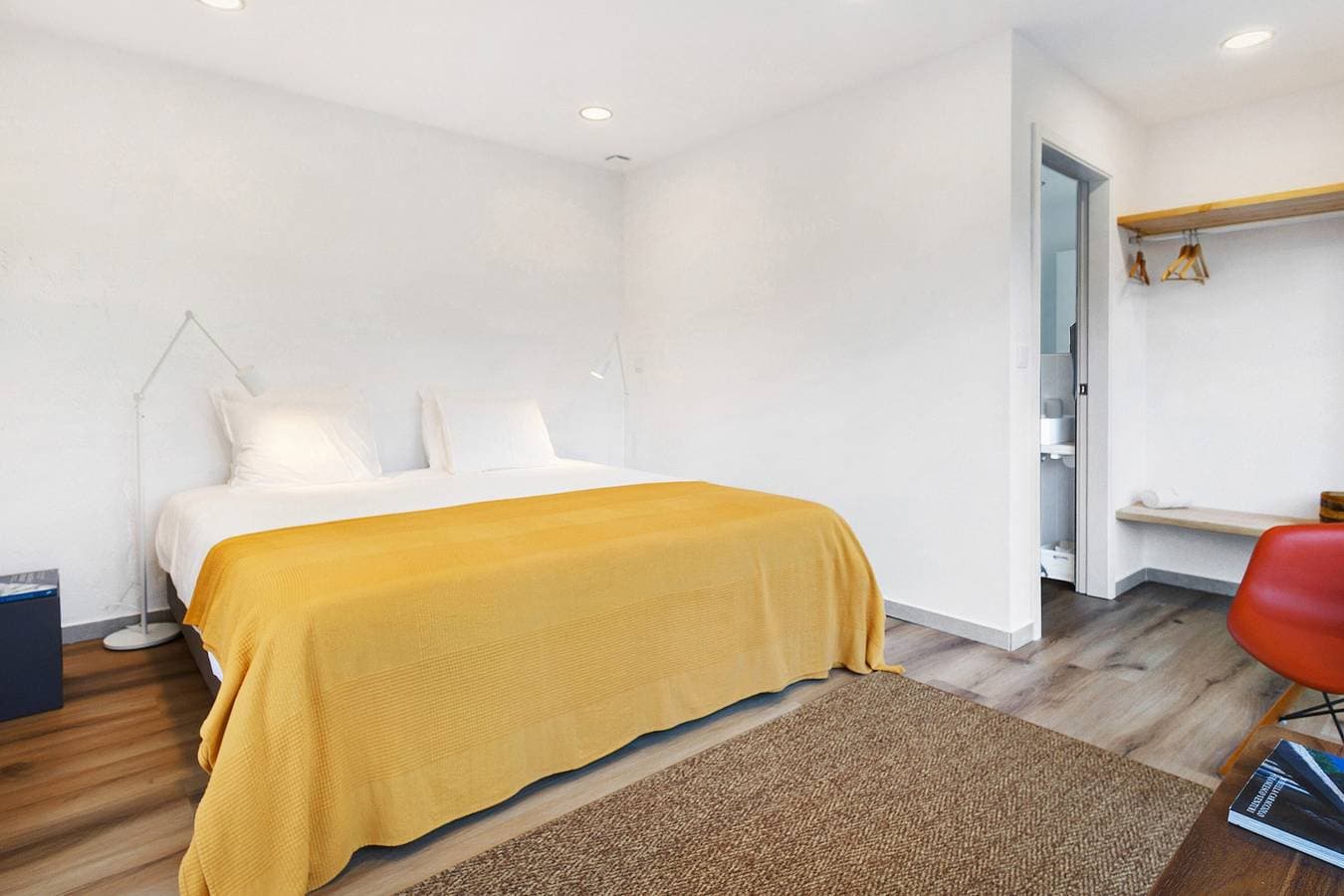 Foto 4 von 35: Suite Camélia mit Gemeinschaftspool und privatem Garten