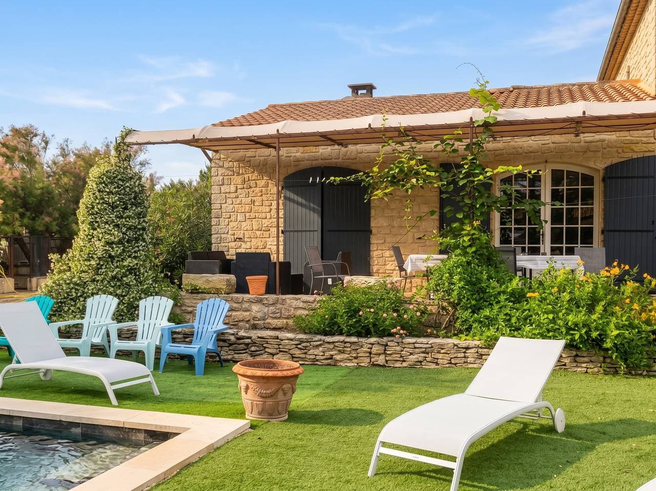 Foto 1 von 14: Wunderschöne Villa mit privatem Pool in Aubignan