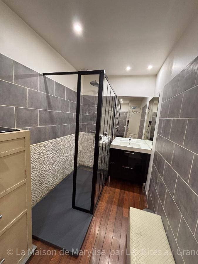 Foto 4 von 36: Two-Bedroom House
