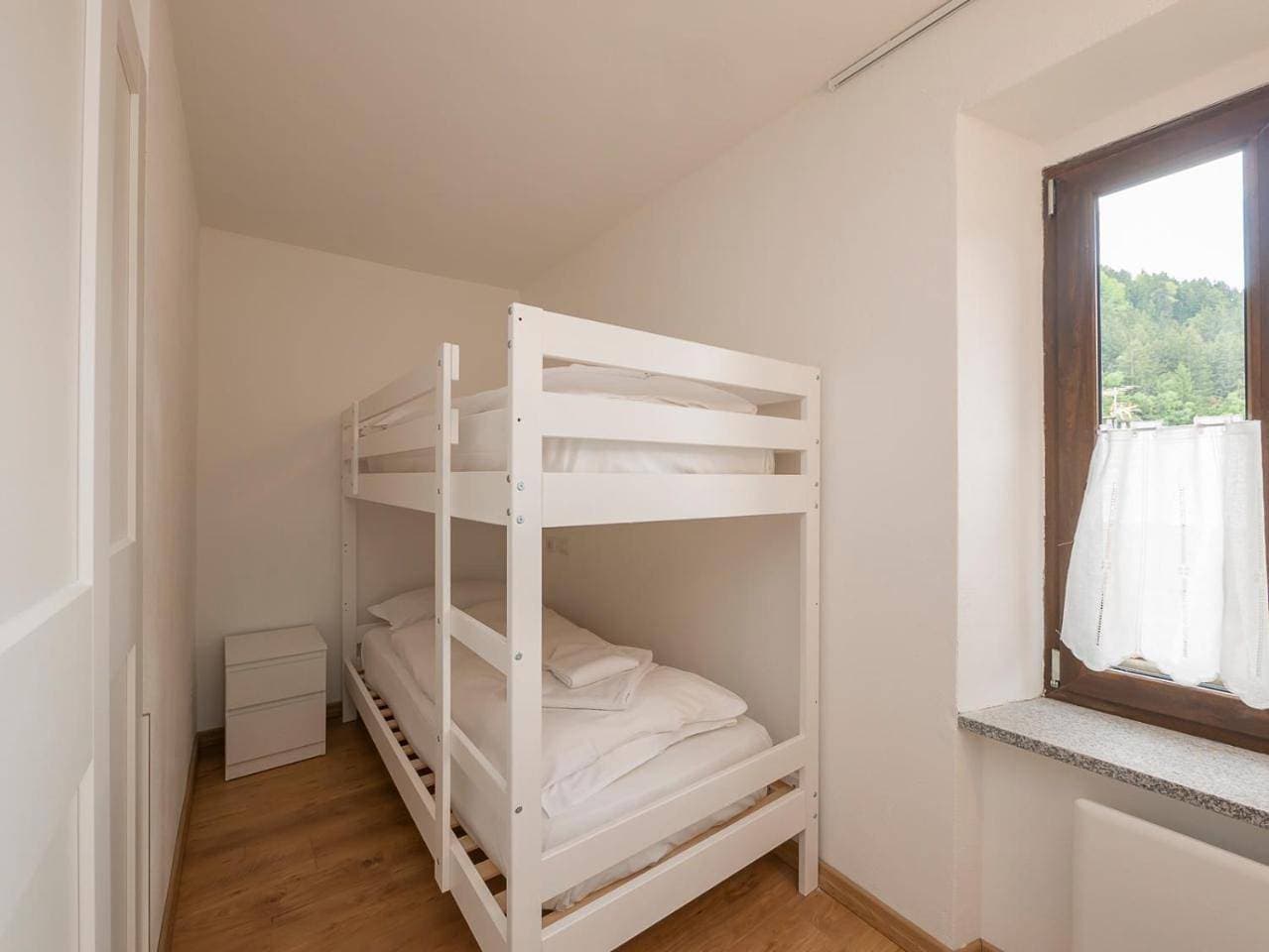 Foto 7 von 27: Two-Bedroom Apartment
