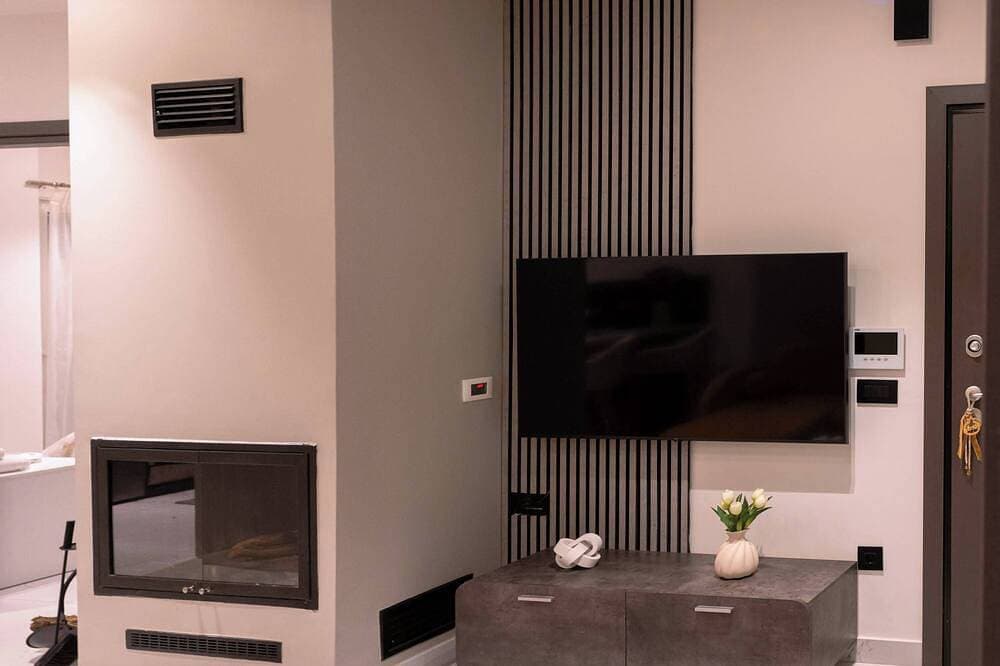 Foto 13 von 30: Light & Kozy Apartment - Central Patra Luxury Stay