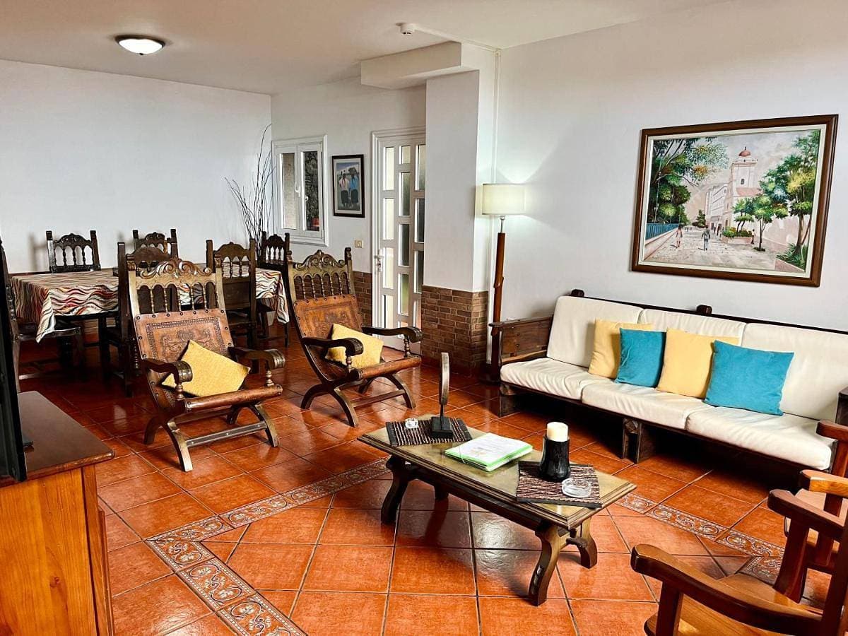 Foto 4 von 50: One-Bedroom Apartment with Sea View - Smoking
