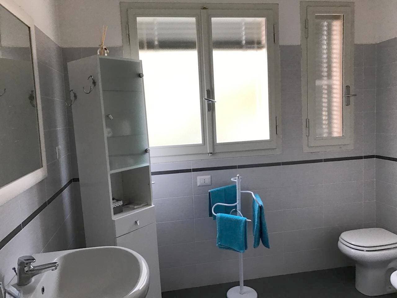 Foto 5 von 9: Double Room with Shared Bathroom