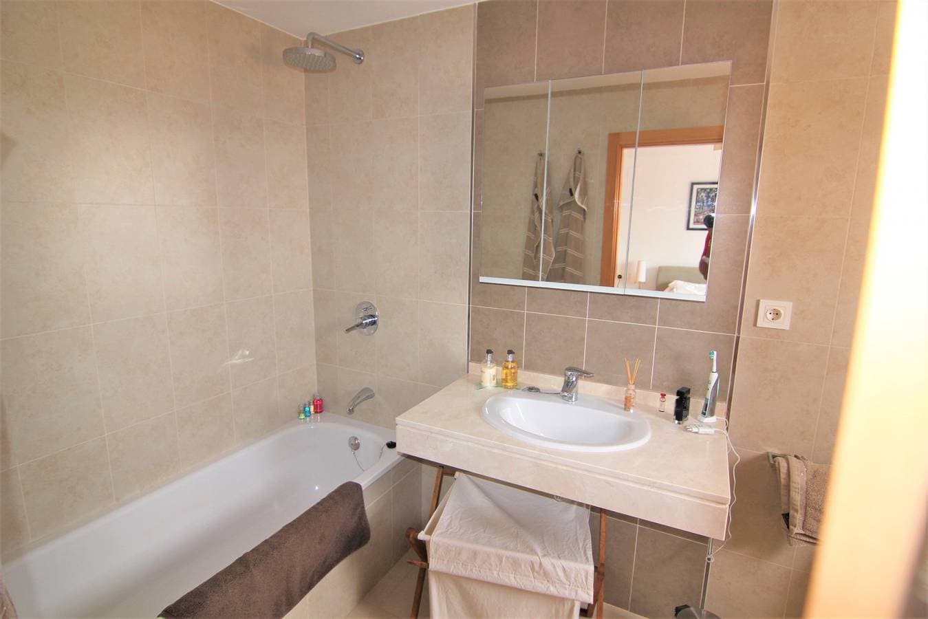 Foto 12 von 38: -Wifi y Parking Gratis-Cerca Playa.