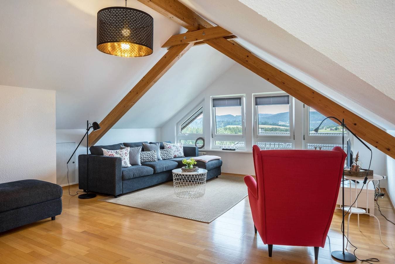 Foto 11 von 36: Ferienwohnung "Weitblick" mit Bergblick, Balkon und WLAN