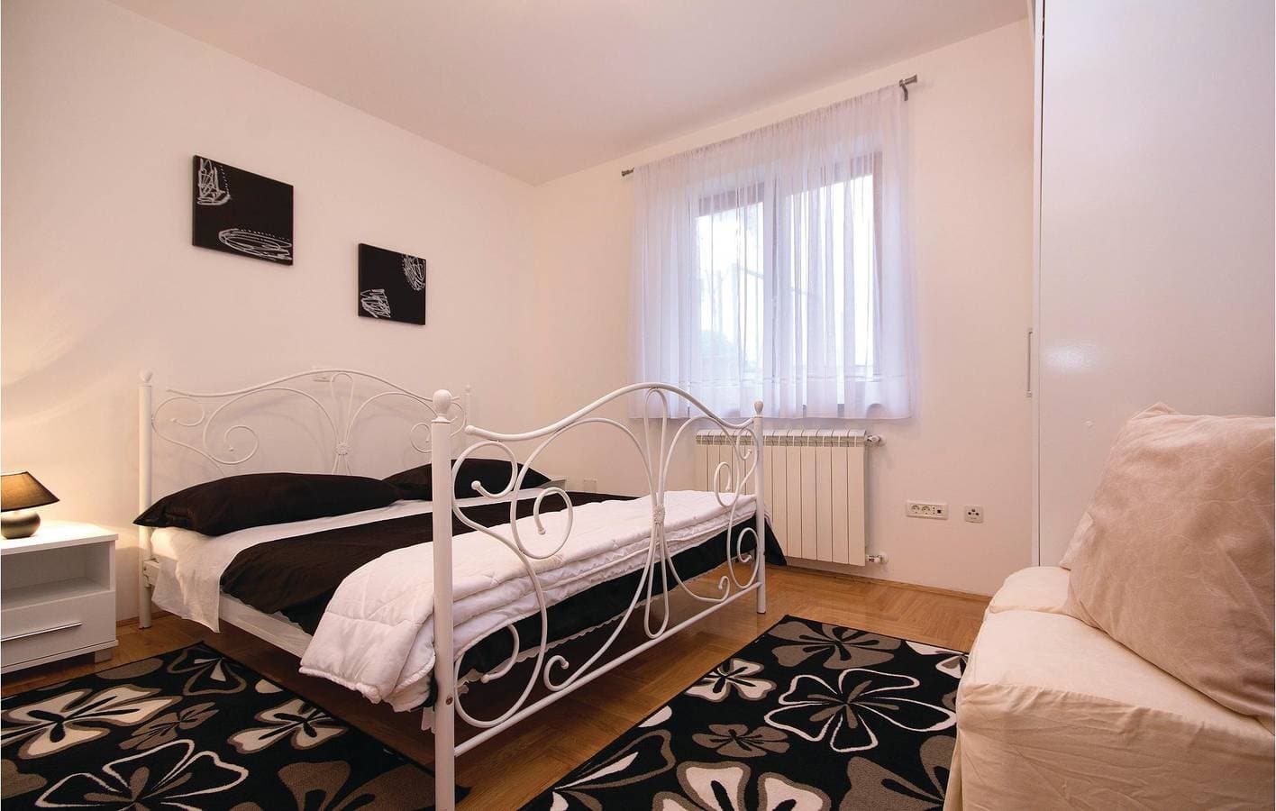 Foto 4 von 28: Gemütliche 2-Zimmer-Wohnung mit Terrasse, in der Nähe des Strandes Havajka