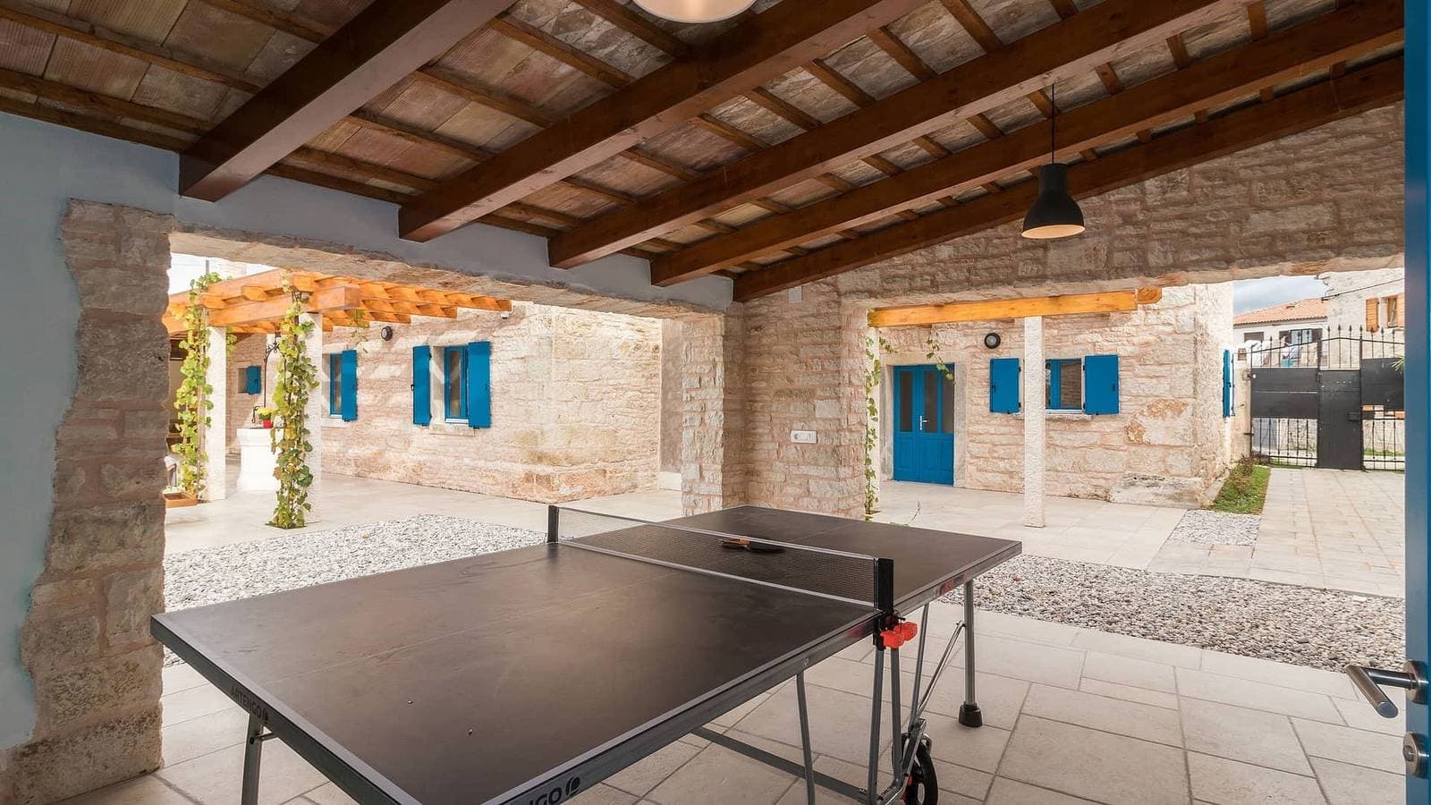 Foto 13 von 58: Herrliche und geräumige Villa mit Privatpool und großem Hof und Garten
