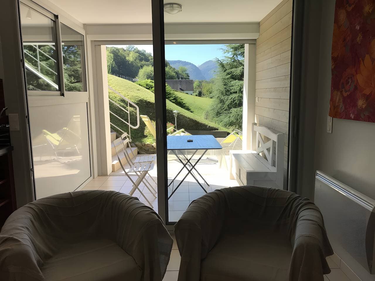 Foto 8 von 28: Ferienwohnung 'Le Labrit 3 étoiles' mit Bergblick und WLAN