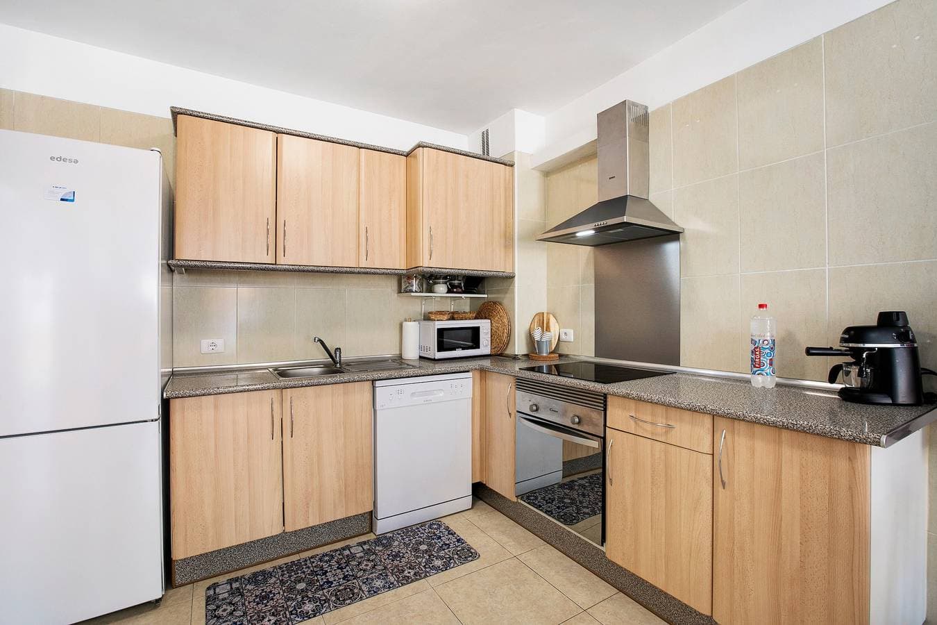 Foto 4 von 21: Ferienhaus 'El Pisito De Momo' mit Bergblick, Gemeinschaftspool und WLAN